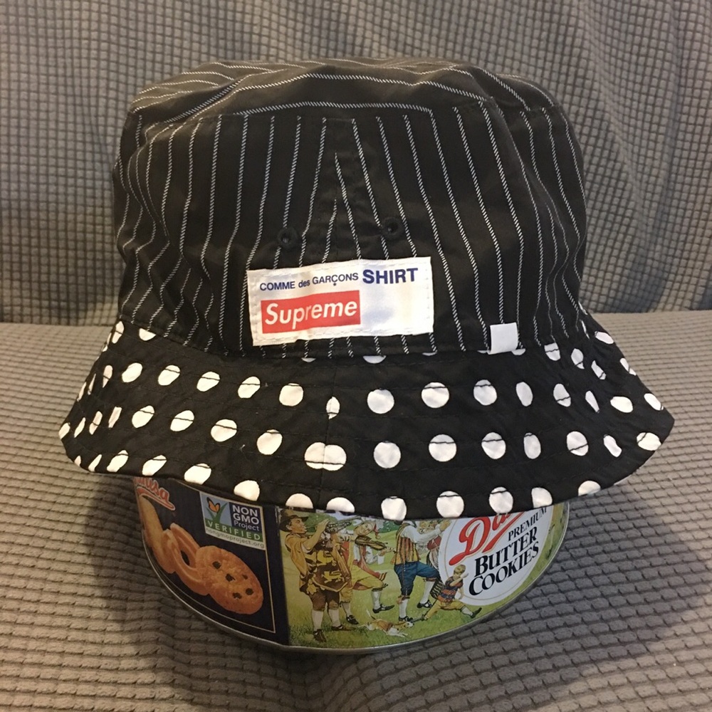 Supreme x comme des garcons shirt bucket hat